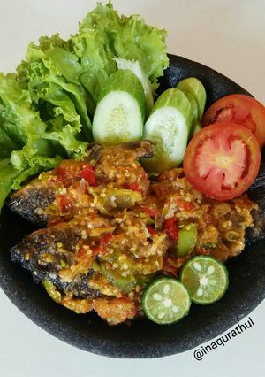 Foto resep Ikan Mas Sambel Cobek