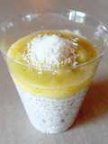 Graines de chia lait de coco, coulis d'ananas, menthe et citron vert