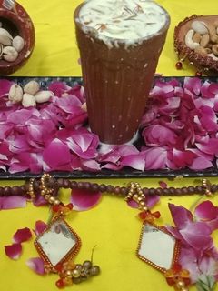 ठंडाई (thandai recipe in Hindi) रेसिपी मुख्य फोटो