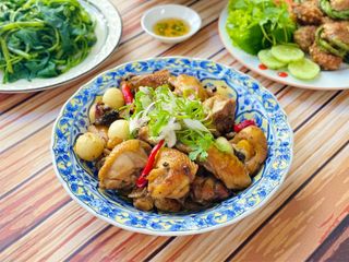 Thịt Gà Kho Tiêu