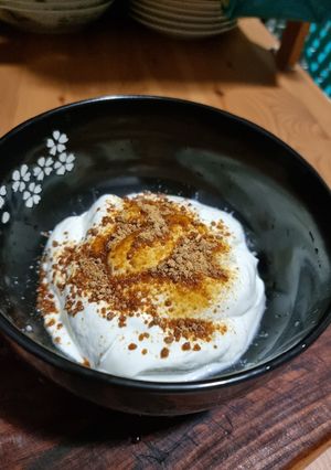 A picture of Sugar cane greek yoghurt.