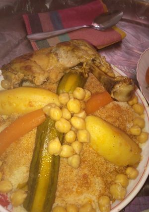 صورة لوصفة بربوشة كسكس بالخضار ودجاج بنين 😋