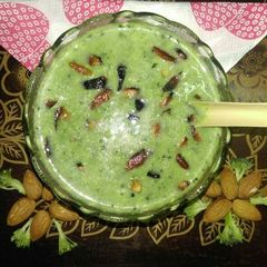 A picture of Cream Of Broccoli Almonds Soup.