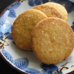 A picture of Sugar Topped Lemon Shortbread.