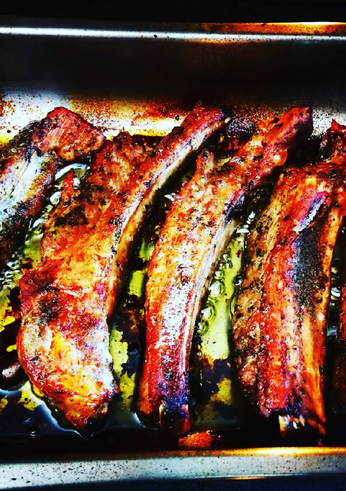 Una foto de Costillas de cerdo aromáticas al horno
