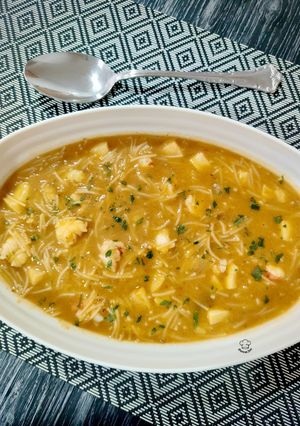 Una foto de Sopa de bogavante del senyoret