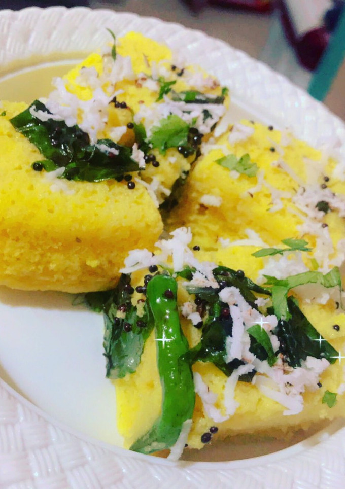 खमन ढोकला (khaman dhokla recipe in Hindi) रेसिपी मुख्य फोटो