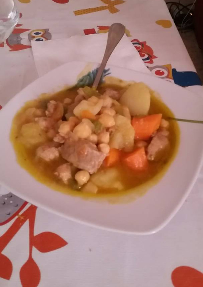 Una foto de Olla de carne en adobo