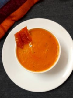 गाजर का सूप (gajar ka soup recipe in Hindi) रेसिपी मुख्य फोटो