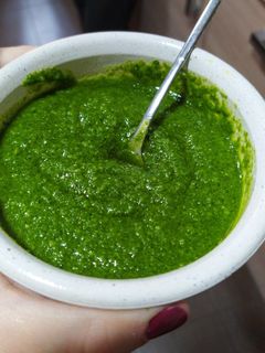 Una foto de Salsa pesto