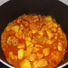 A picture of Chicken Curry.