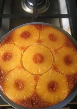 Une photo de Gâteau renversé coco ananas