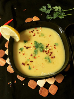 A picture of Raw Papaya and Coriander Root Soup.