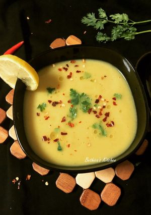 A picture of Raw Papaya and Coriander Root Soup.
