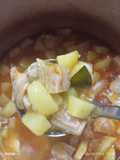 Patatas con pata de ternera