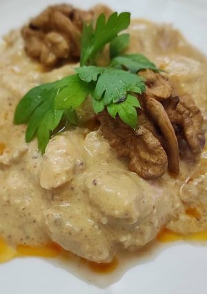 عکسی از دستور مرغ گردویی