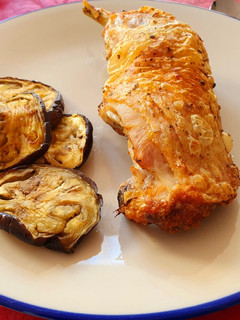 Una foto de Pollo frito en freidora de aire Cosori