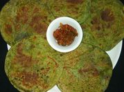 A picture of bathua paratha
