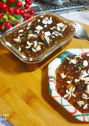 A picture of Sabudana Halwa.