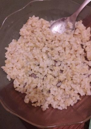 Una foto de Torrejas de tofu, arroz yamani y limón