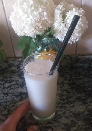 Una foto de Licuado de Banana ! Y otro con cerezas🍒