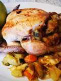 Pollo ripieno di mele e zucchine