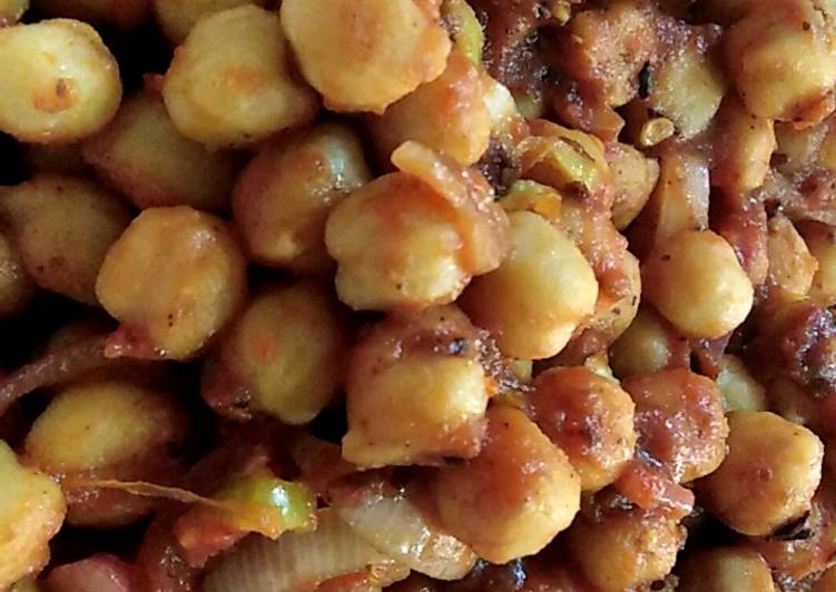 Easiest Way to Make Any-night-of-the-week Chickpeas in tomato sauce
