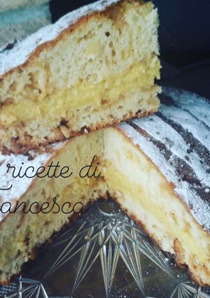 Foto di Torta al torrone con crema pasticcera al torrone