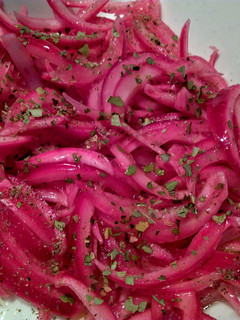 Una foto de ENCURTIDO DE Cebolla Roja...!😋