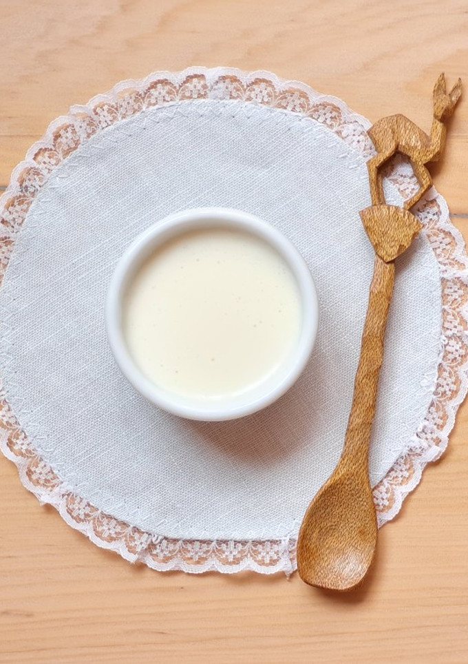 Una foto de Salsa de yogur 🥛 Aderezo inspirado en yogurnesa