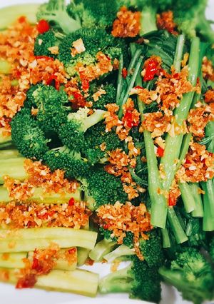 Hình của món Rau củ tỏi cháy tôm khô.