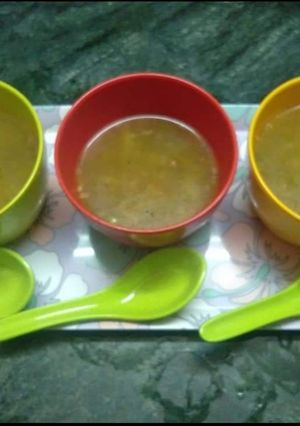वेज सुप(veg soup recipe in hindi) रेसिपी मुख्य फोटो