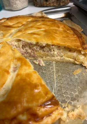 Une photo de Galette des rois version raclette
