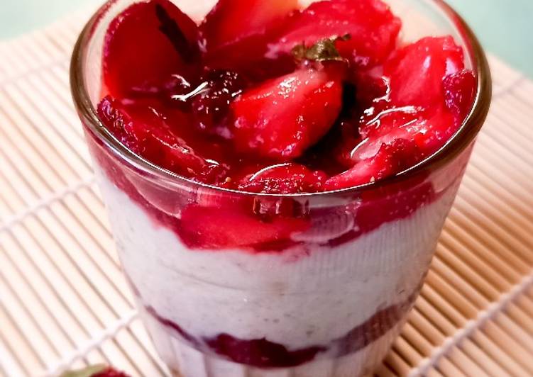 Resep Unik Overnight strawberry oat Yummy Mantul