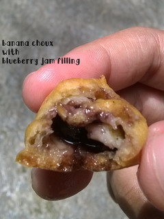 Foto resep Banana Choux with Blueberry Jam Filling (PR_SoesBukanSusi)
