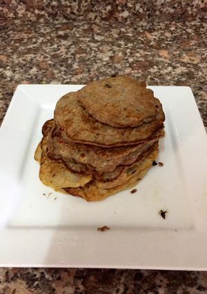 A picture of 2 ingredient healthy banana pancakes.
