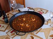 Una foto de fumet de pescado con morralla