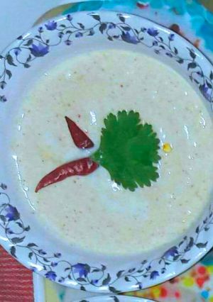 A picture of Peanut Onion Chutney.