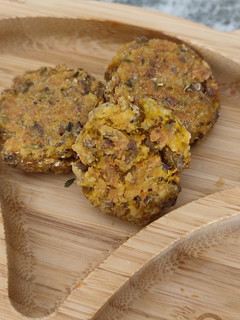 Una foto de Mini burgers de lentejas y calabaza (BLW)