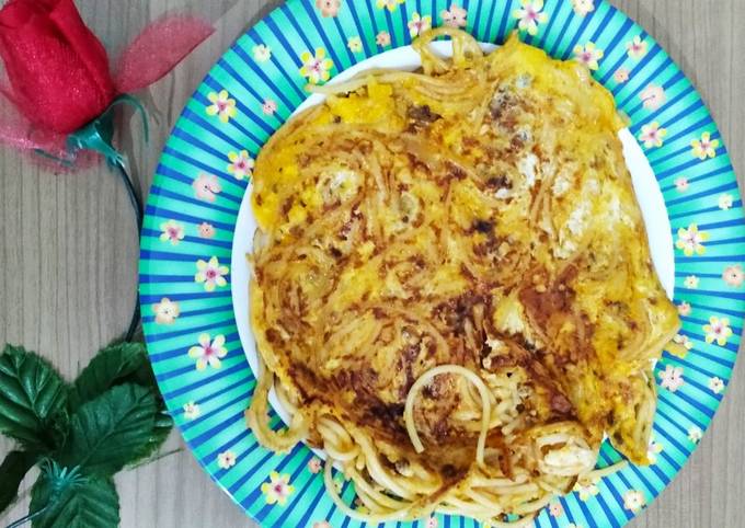 Omelet spaghetti