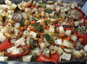 Una foto de Verduras en cubitos al horno