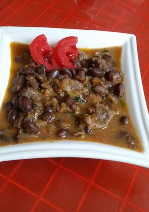 A picture of Njahi stew.