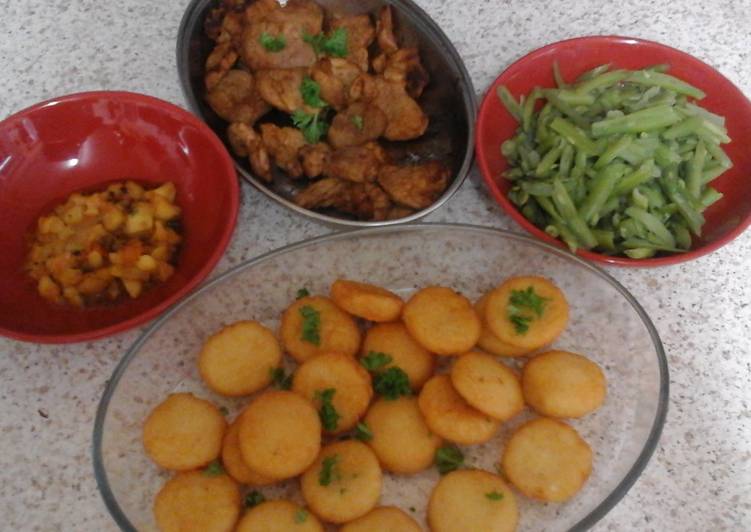 Pork Tenderloin and Apple Chutney ๐