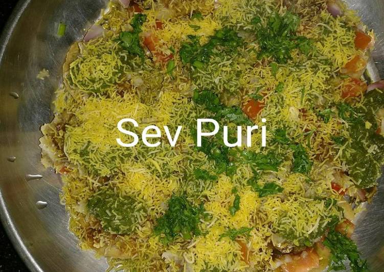 Steps to Prepare Favorite Sev puri