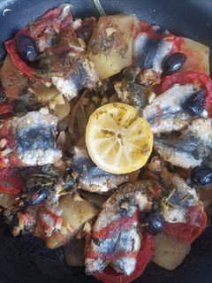 Una foto de Tajine de sardinas🐟