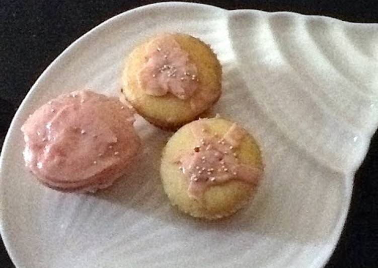 Recipe of Favorite strawberry icing