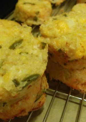 A picture of Jalapeño Cheddar Quinoa Bites.