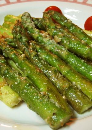 A picture of Asparagus in Olive Oil.