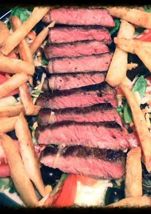 A picture of Pittsburgh Steak Salad.