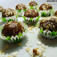 A picture of Chocolate Oats Balls.